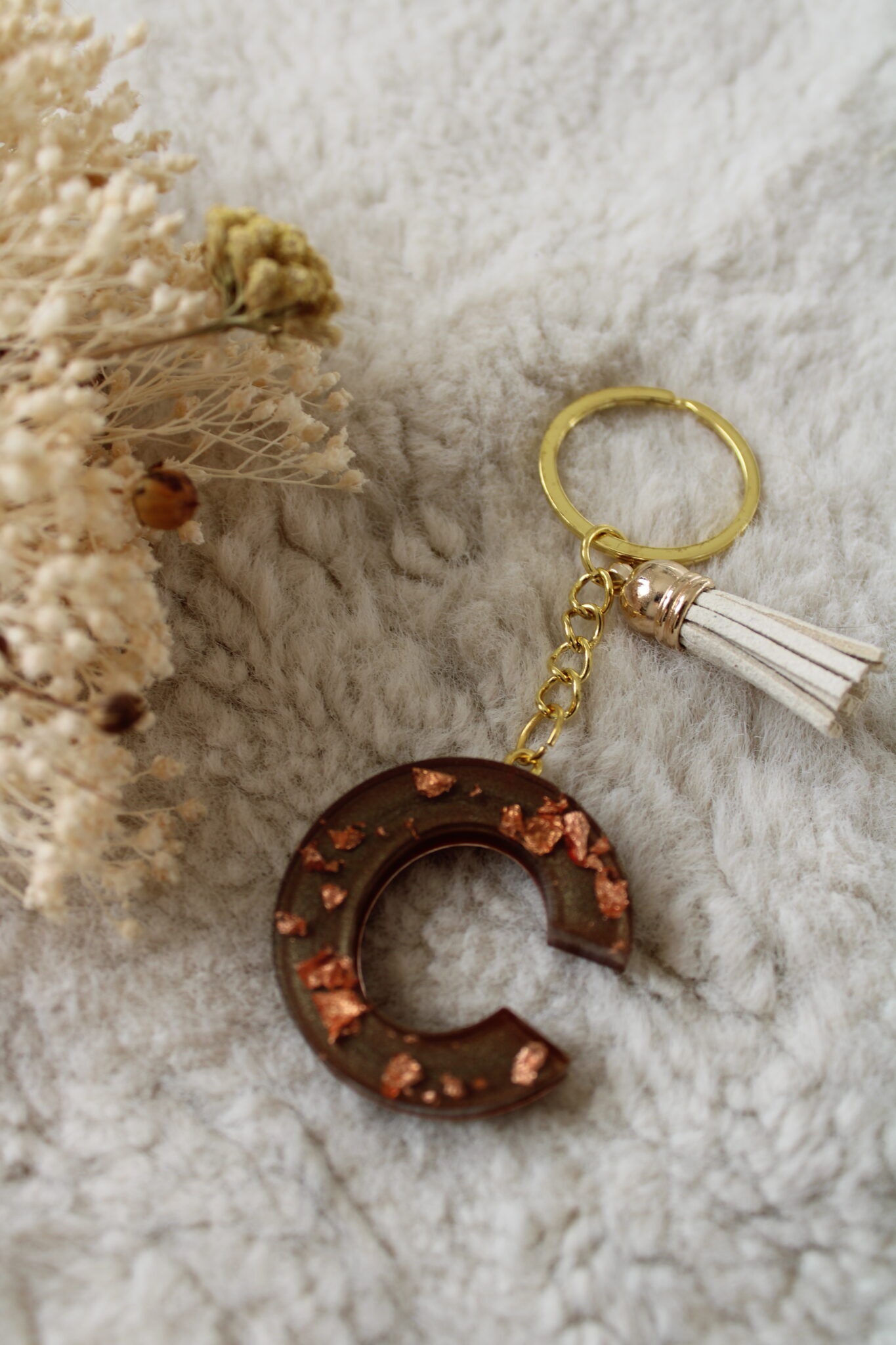 Porte-clé lettre C en résine époxy · Cooper