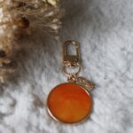 Medaille_tiger_orange+Aureolin_yellow